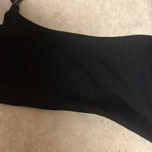 VICTORIA SECRET 38DD 🌺 BODY BY VICTORIA Black lined Demi bra Beautiful & Comfy - Picture 10 of 11